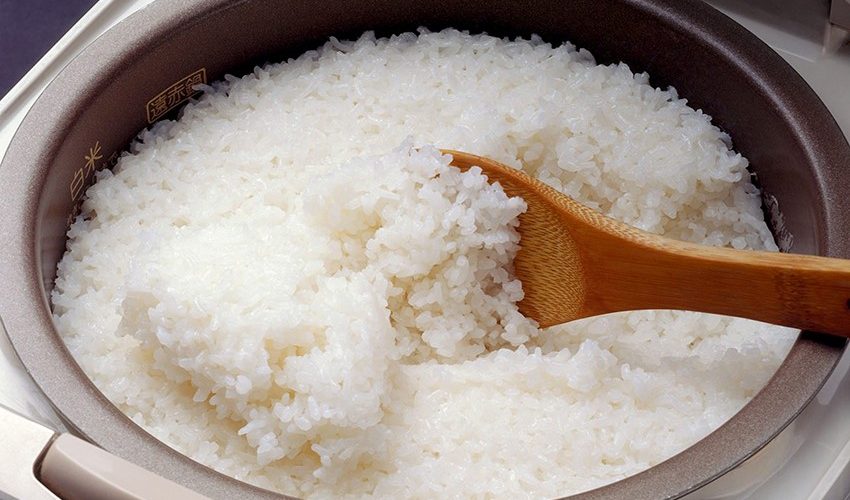 چگونه برنج را از قابلمه جدا کنیم ؟ 3 روش سریع
