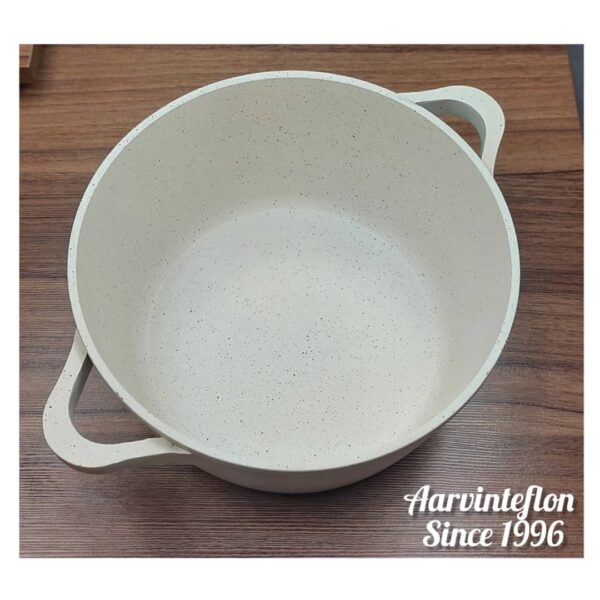 بازسازی ظروف تفلون با گرانیت کرم با نقطه‌های مشکی