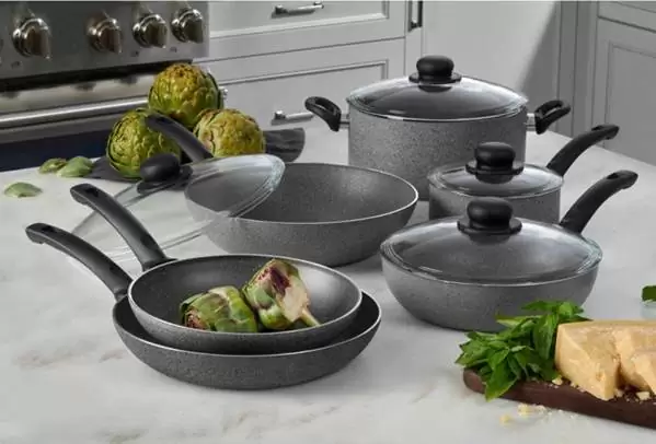 چرا باید ظروف آشپزخانه به ویژه تفلون را بازسازی کنیم؟